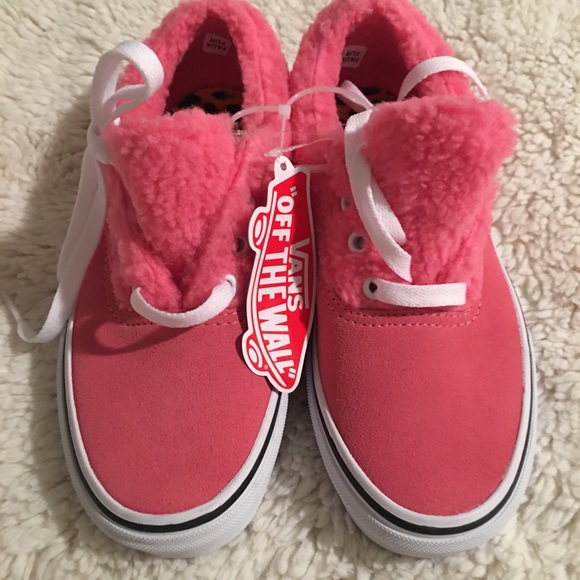 Vans - Picture 2 of 8